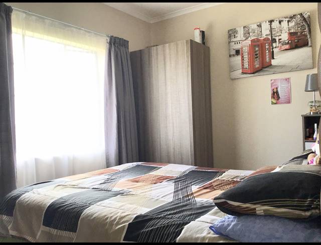 2 BEDROOM APARTMENT FOR SALE IN MOOIKLOOF RIDGE